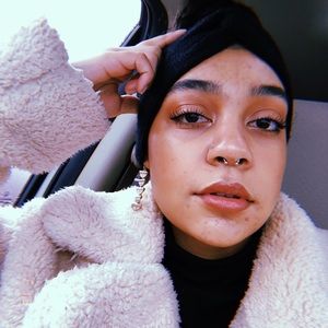 Meet your Posher, Daysia